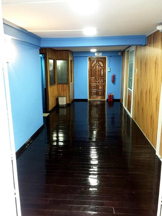 Htinn Yue Tann Hostel Yangon Exterior foto