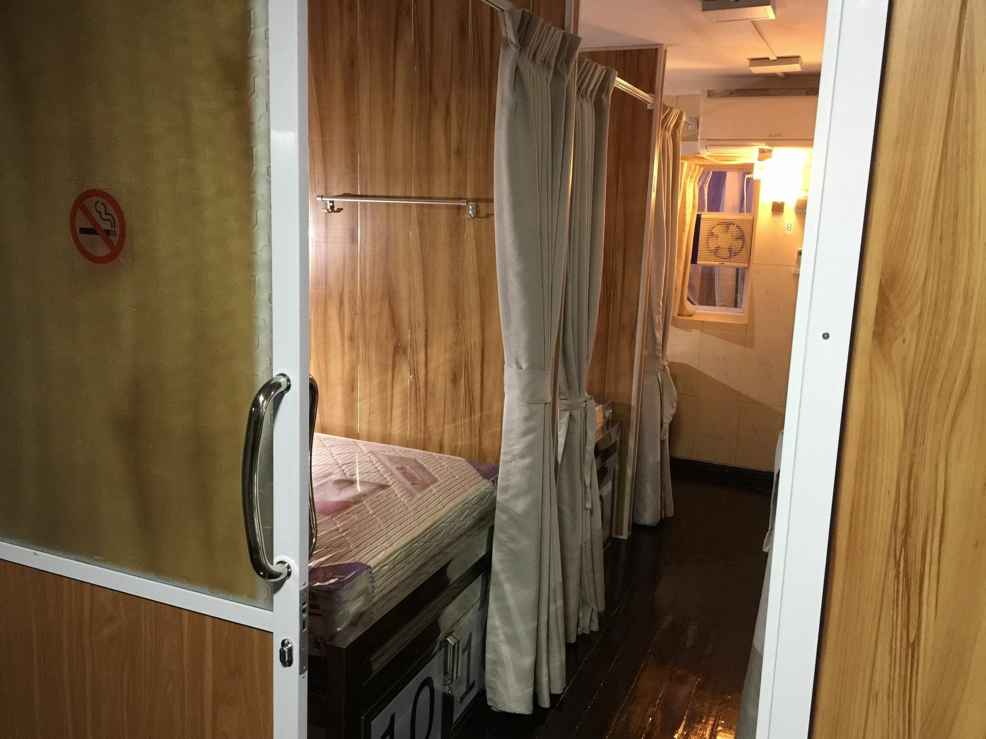 Htinn Yue Tann Hostel Yangon Exterior foto